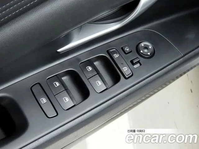 Hyundai AVANTE 2023 — фото 13