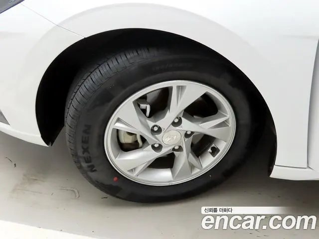 Hyundai AVANTE 2023 — фото 19
