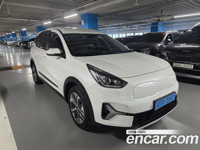 Kia Niro 2023 — фото 2