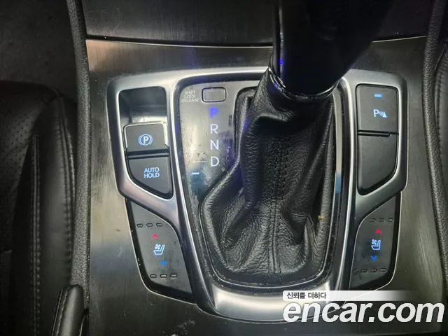 Hyundai Grandeur 2016 — фото 13