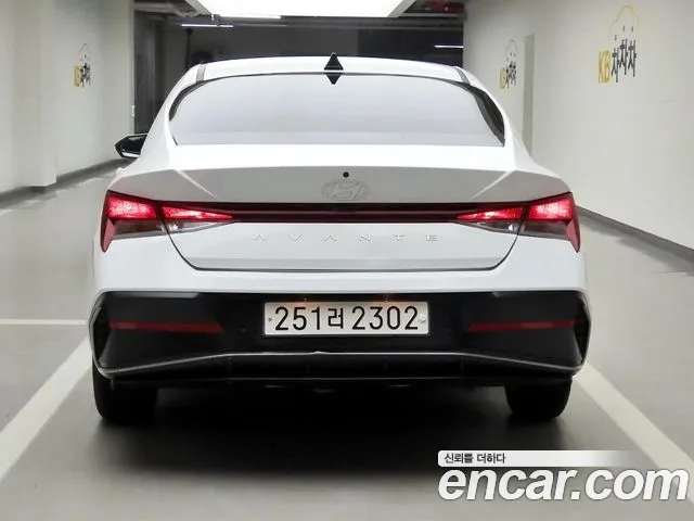 Hyundai AVANTE 2024 — фото 3
