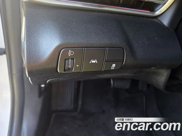 Hyundai AVANTE 2021 — фото 10