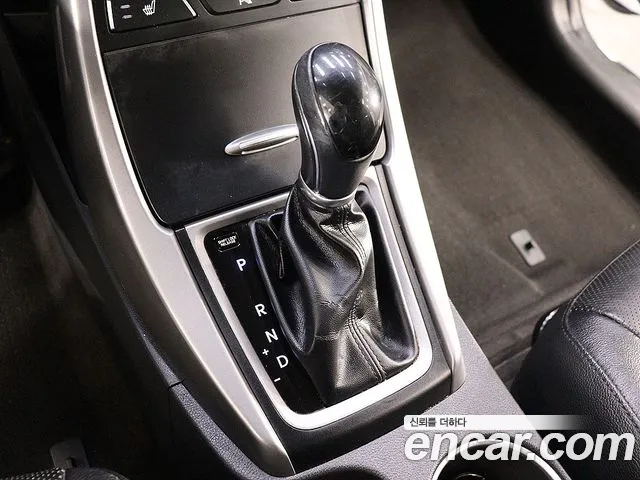 Hyundai AVANTE 2015 — фото 17