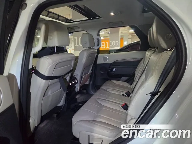 Land Rover Discovery 2017 — фото 12