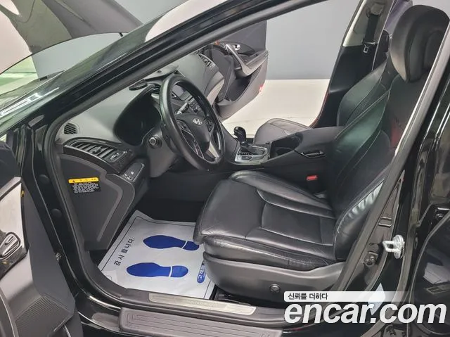 Hyundai Grandeur 2015 — фото 10