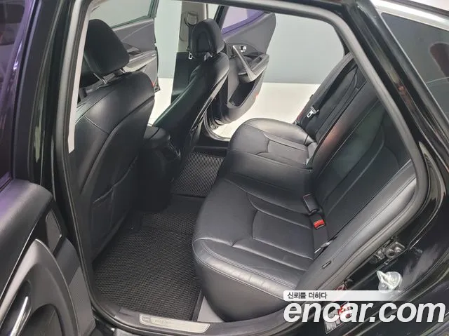 Hyundai Grandeur 2015 — фото 11