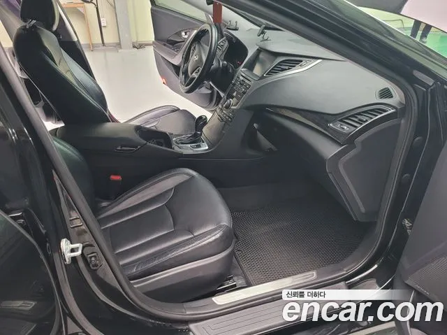 Hyundai Grandeur 2015 — фото 14