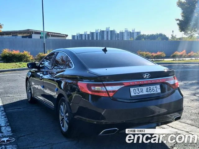 Hyundai Grandeur 2015 — фото 7