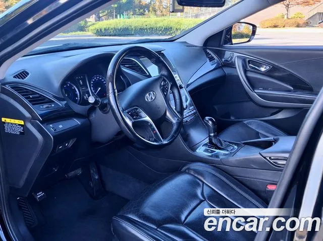 Hyundai Grandeur 2015 — фото 18