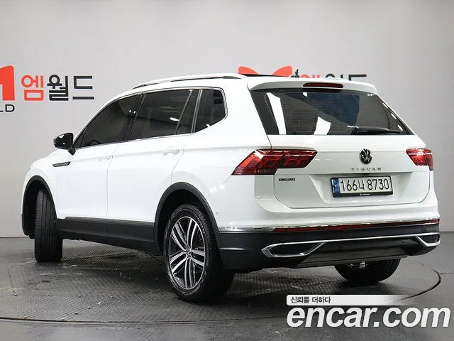 Volkswagen Tiguan 2023 — фото 4