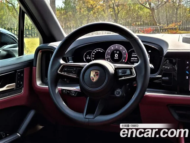 Porsche Cayenne 2025 — фото 12