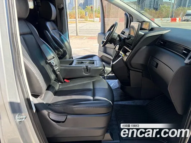 Hyundai Staria 2022 — фото 16
