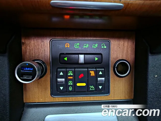 Land Rover Discovery 2013 — фото 17