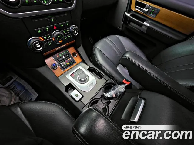 Land Rover Discovery 2013 — фото 19