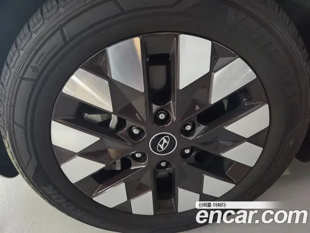 Hyundai Staria 2022 — фото 3