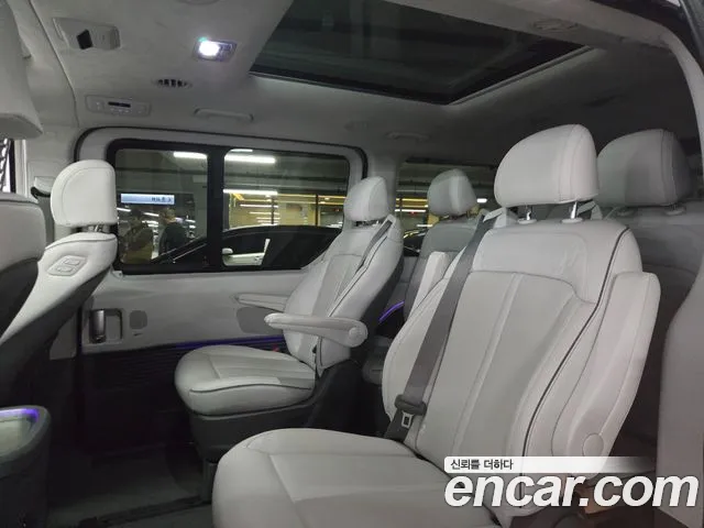 Hyundai Staria 2022 — фото 14
