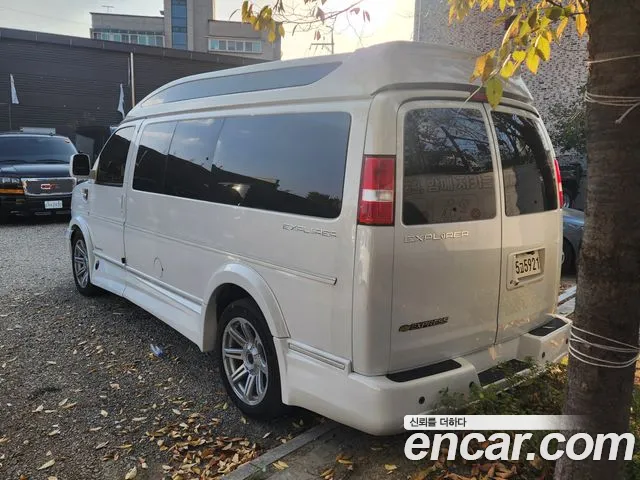 Chevrolet Express Van 2019 — фото 2