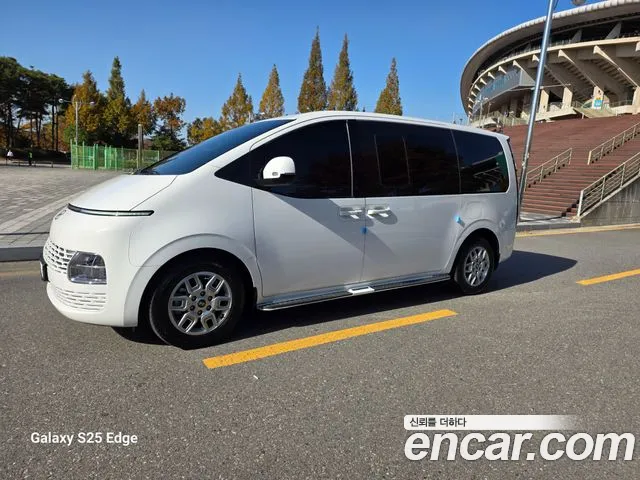Hyundai Staria 2025 — фото 2