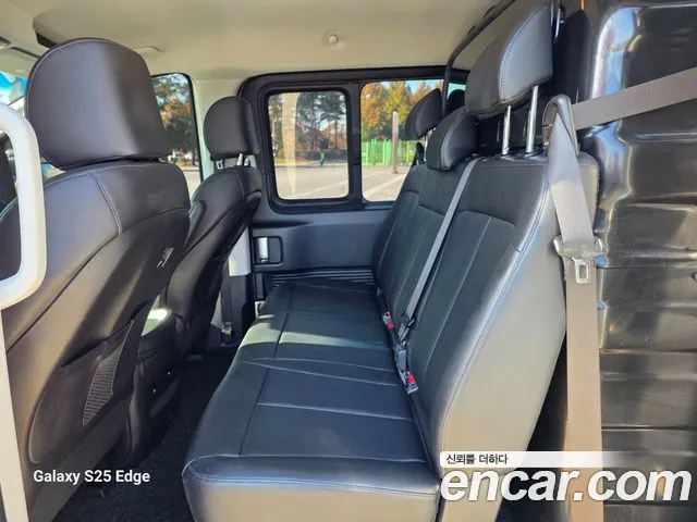 Hyundai Staria 2025 — фото 9