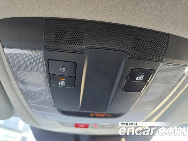 Kia Niro 2023 — фото 11