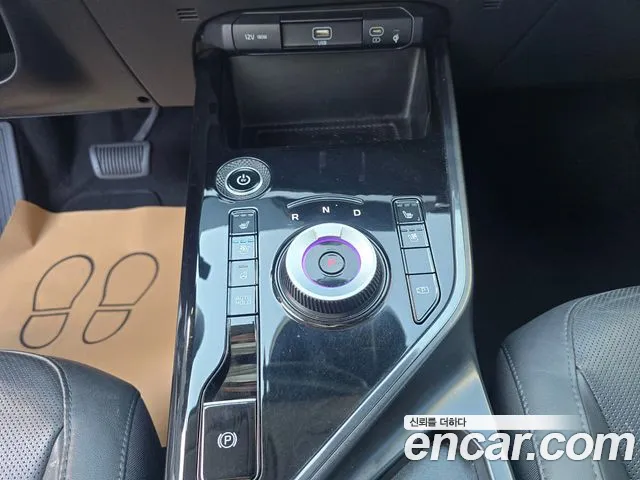 Kia Niro 2023 — фото 14