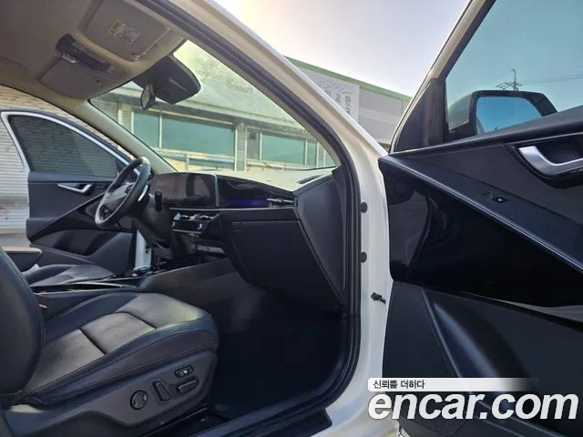 Kia Niro 2023 — фото 17