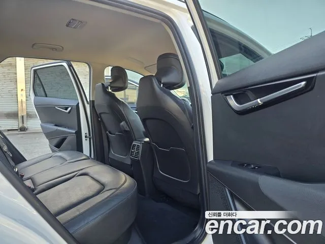 Kia Niro 2023 — фото 18