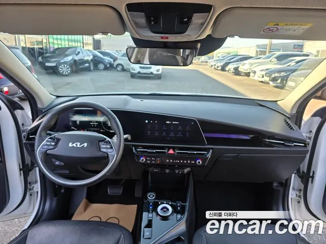Kia Niro 2023 — фото 19