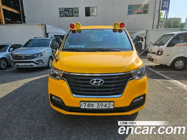 Hyundai Starex 2019 — фото 2