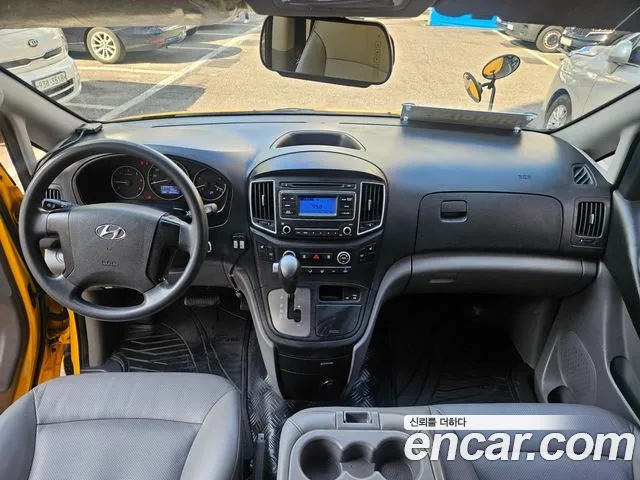 Hyundai Starex 2019 — фото 8