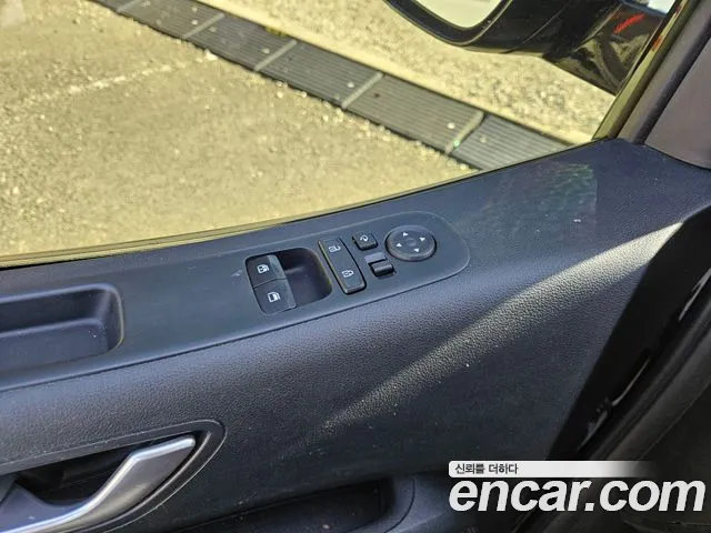 Hyundai Staria 2024 — фото 13