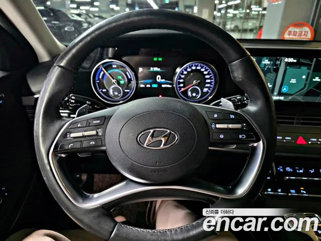 Hyundai Grandeur 2022 — фото 13