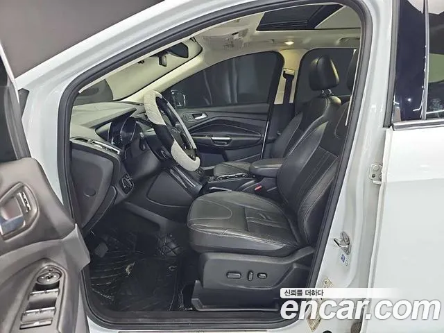 Ford Kuga 2016 — фото 11