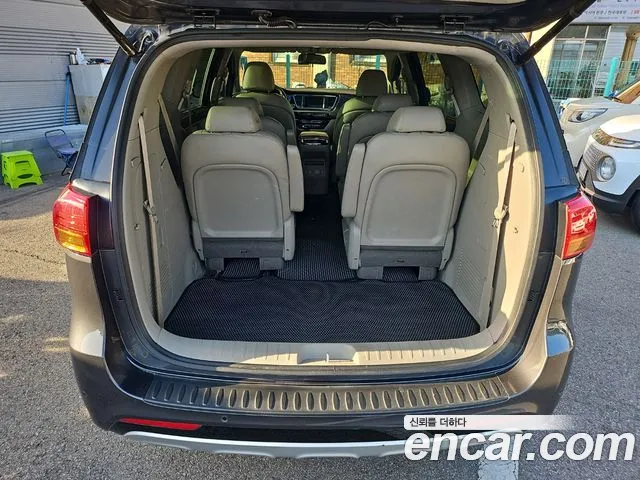Kia Canival 2016 — фото 18