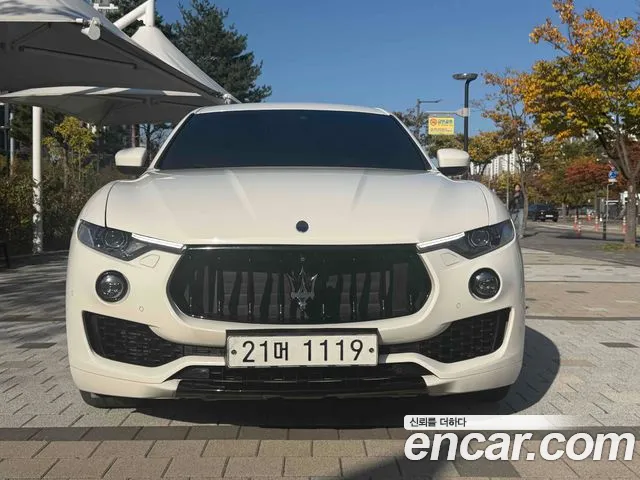 Maserati Levante 2017 — фото 3