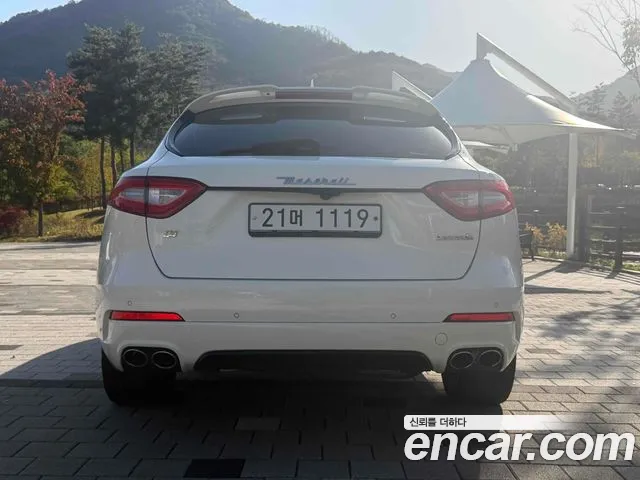 Maserati Levante 2017 — фото 4
