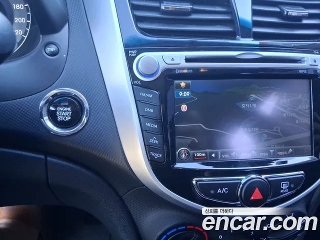 Hyundai Accent 2014 — фото 12