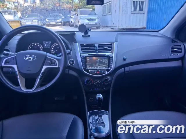 Hyundai Accent 2014 — фото 13