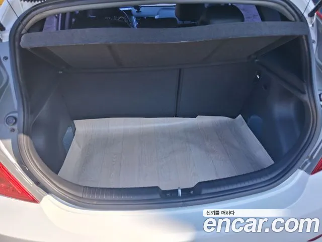 Hyundai Accent 2014 — фото 15