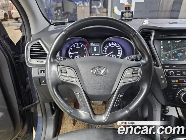Hyundai Santafe 2018 — фото 8