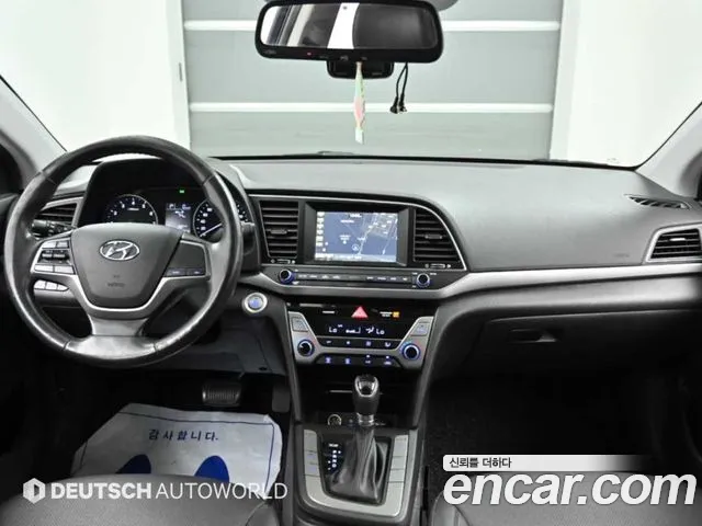 Hyundai AVANTE 2016 — фото 7
