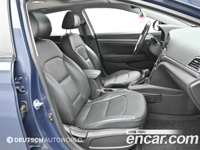 Hyundai AVANTE 2016 — фото 10