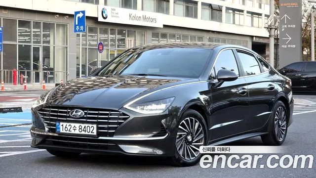 Hyundai Sonata 2022 — фото 1