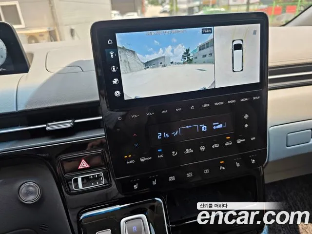 Hyundai Staria 2023 — фото 16