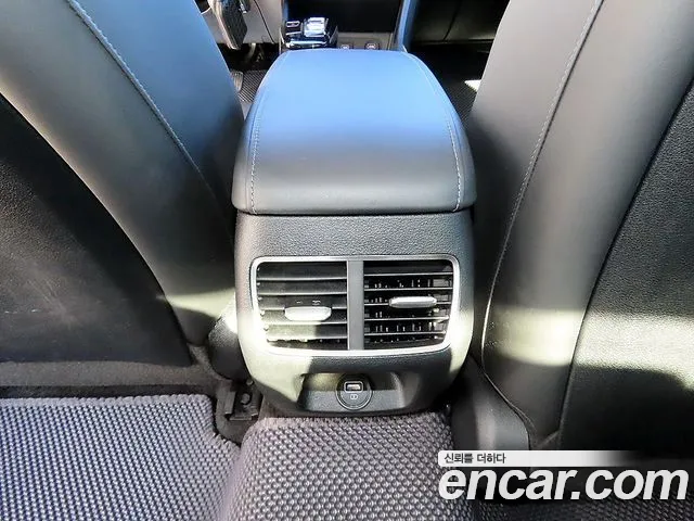 Hyundai Sonata 2020 — фото 18