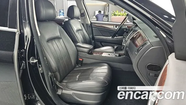 Hyundai Equus 2012 — фото 10