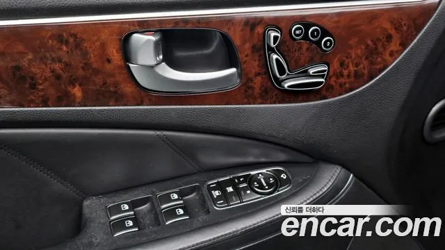 Hyundai Equus 2012 — фото 18