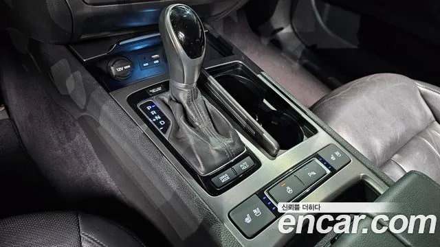 Hyundai Genesis 2016 — фото 9