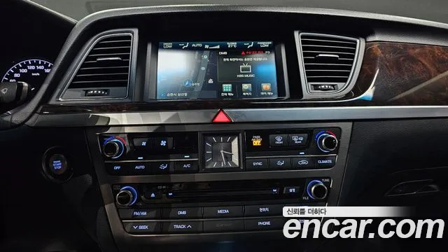 Hyundai Genesis 2016 — фото 14