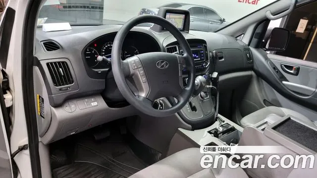 Hyundai Starex 2017 — фото 7
